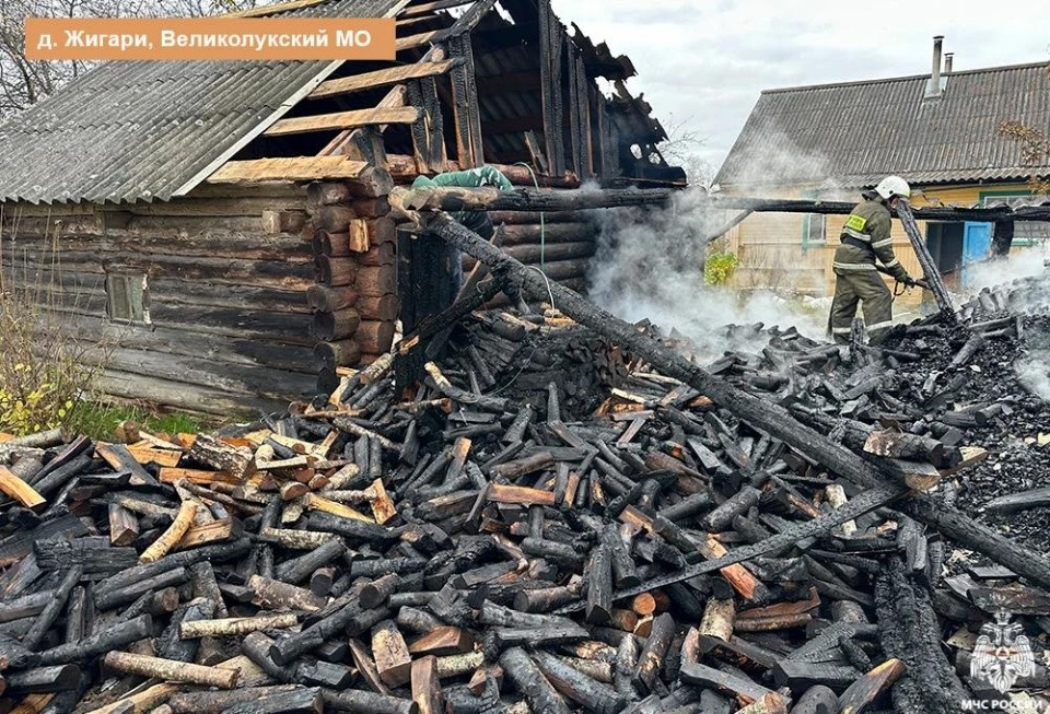 Дровяник и баня горели за сутки в Псковской области Дровяник и баня горели за сутки в Псковской области